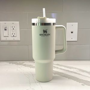 Stanley Adventure Quencher 40 oz